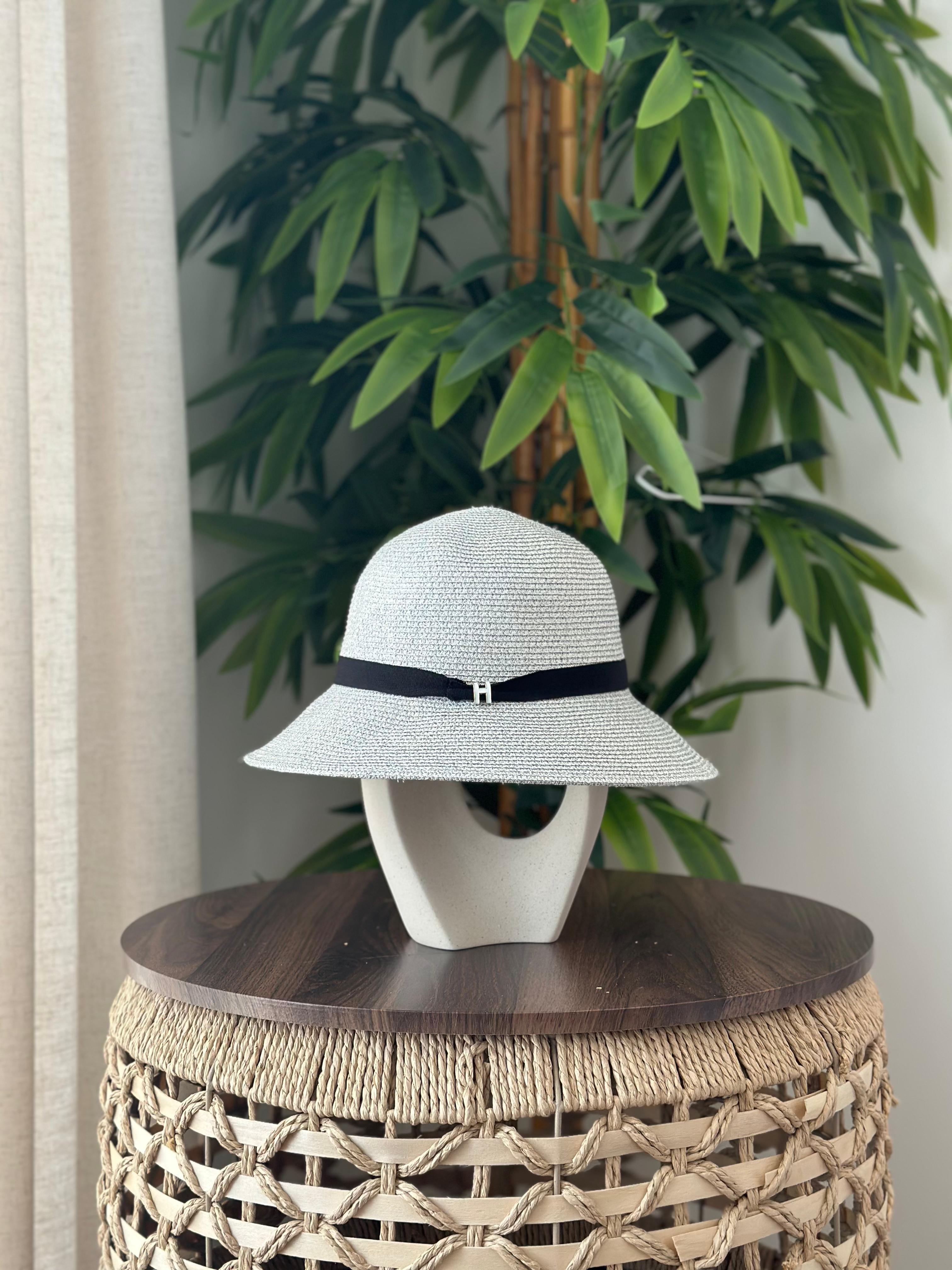 Hermès Straw Cloche Hat with H Buckle Band (Light Grey / Black)